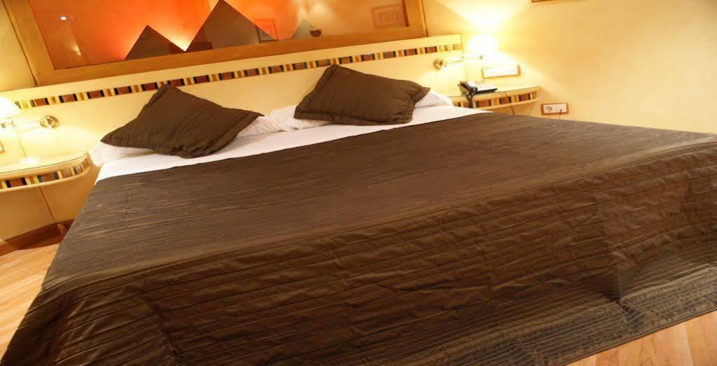 Hotel Alkalat Alcalá de Guadaira Eksteriør billede